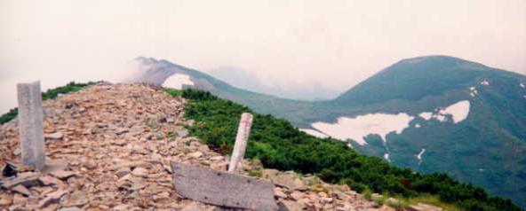 天塩岳山頂